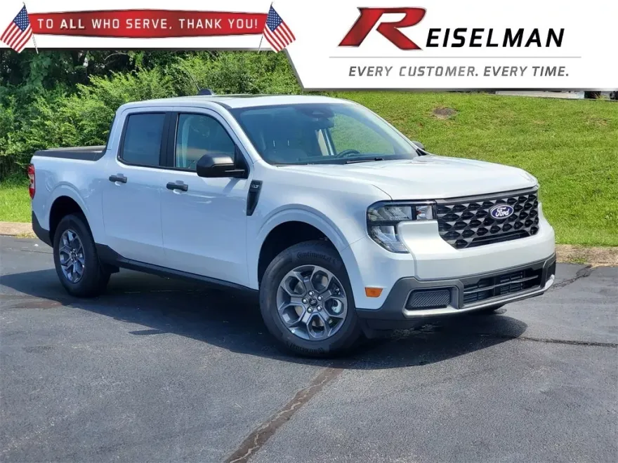 2025 Ford Maverick XLT photo 1