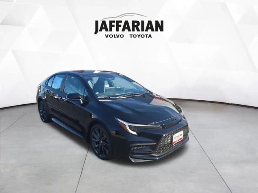 2025 Toyota Corolla SE photo 1