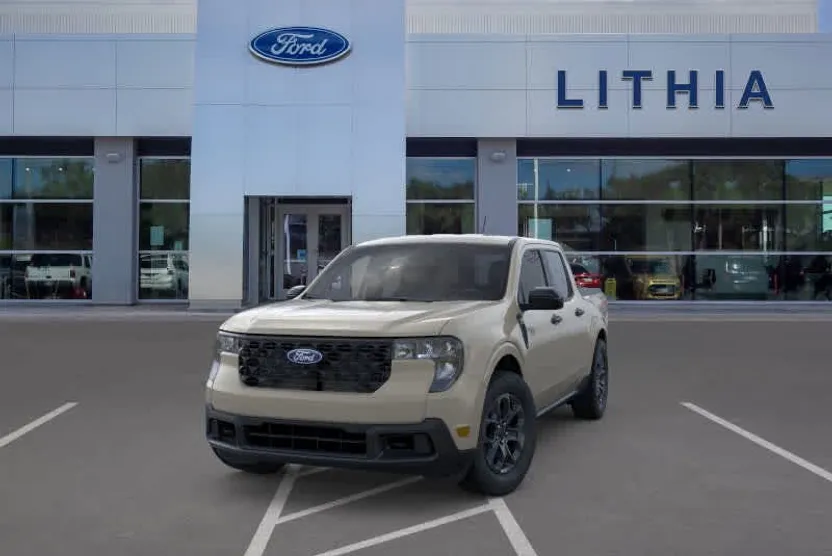 2025 Ford Maverick XLT photo 1