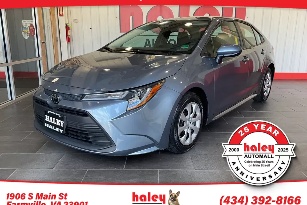 2024 Toyota Corolla LE photo 1