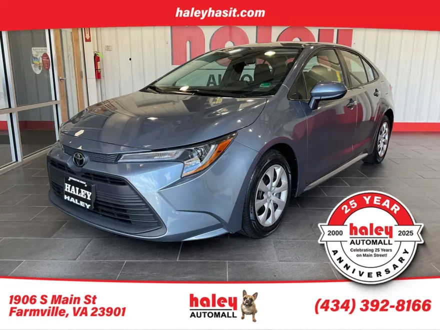 2024 Toyota Corolla LE photo 1