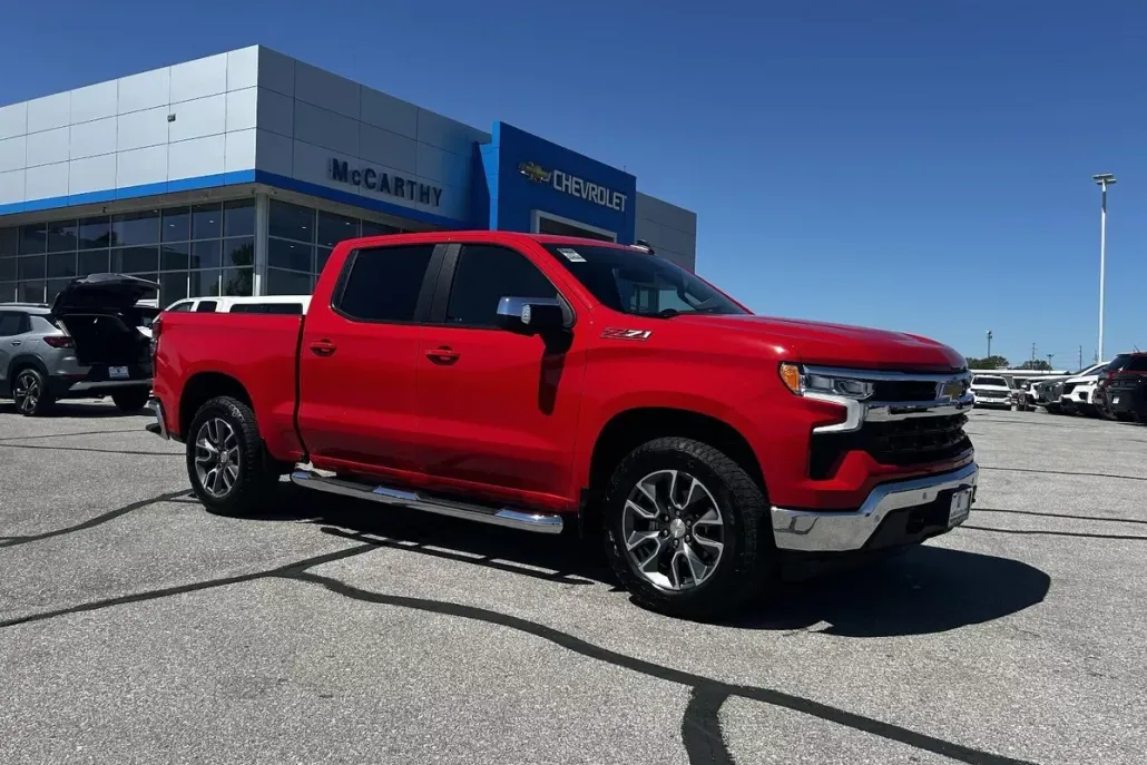 2025 Chevrolet Silverado 1500 LT photo 1