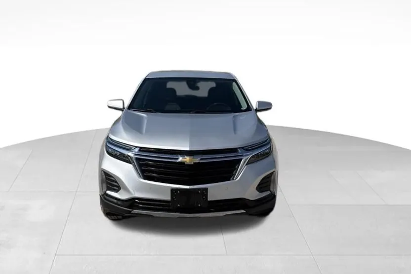 2022 Chevrolet Equinox LT photo 1