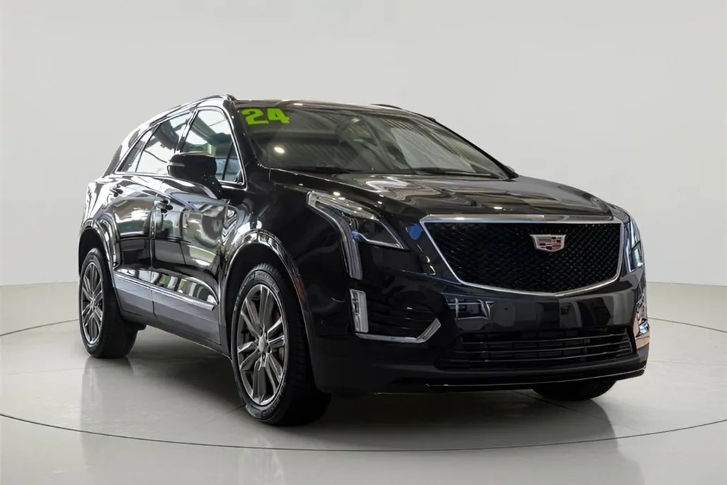 2024 Cadillac XT5 Sport photo 1