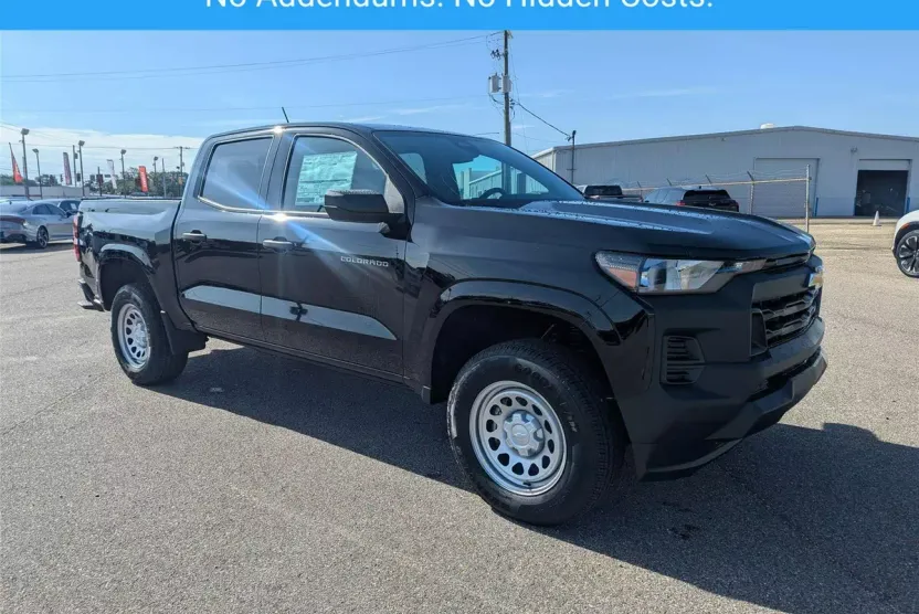 2025 Chevrolet Colorado LT photo 1