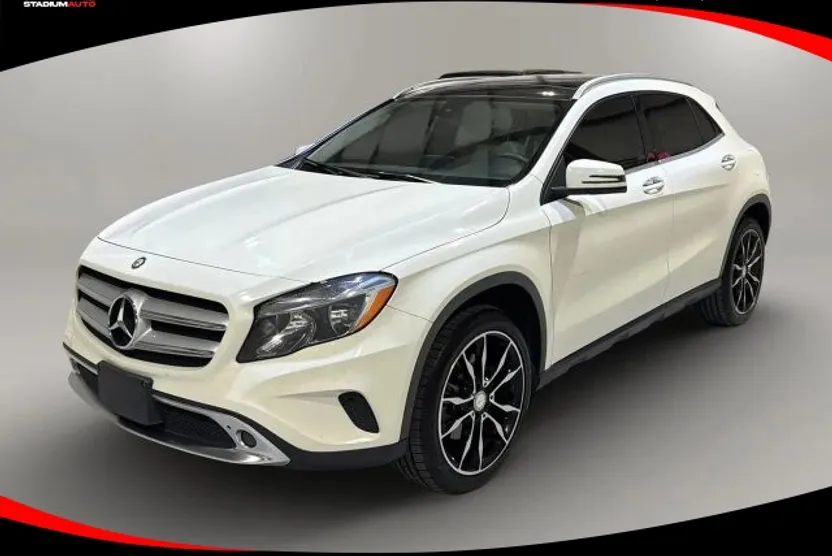 2017 Mercedes Benz GLA 250 4MATIC photo 1