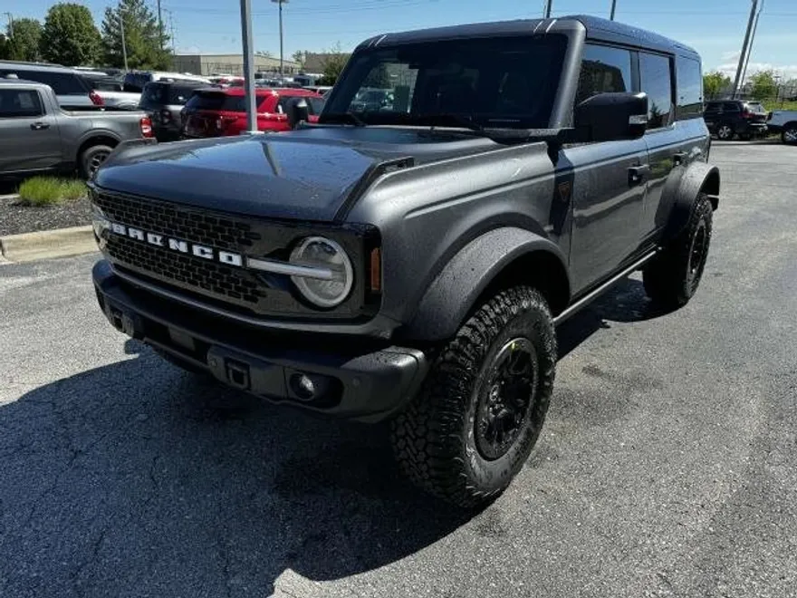 2025 Ford Bronco Badlands photo 1