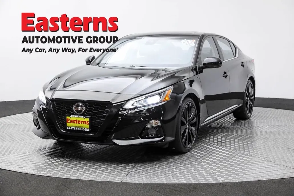 2022 Nissan Altima 2.5 SR photo 1