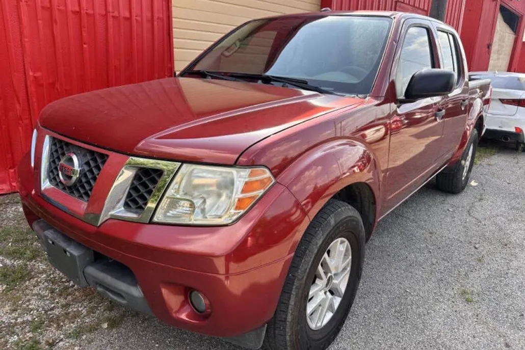 2014 Nissan Frontier SV photo 1
