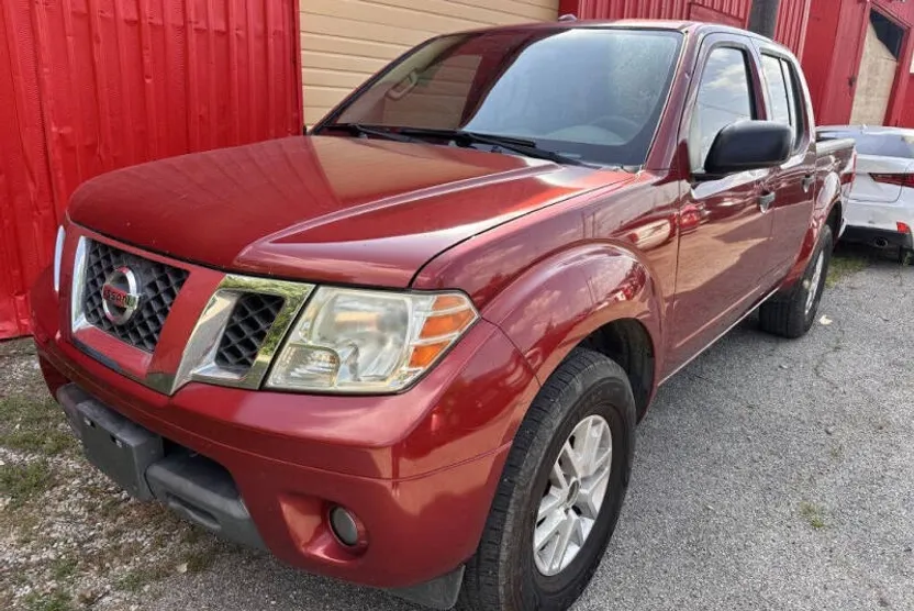 2014 Nissan Frontier SV photo 1