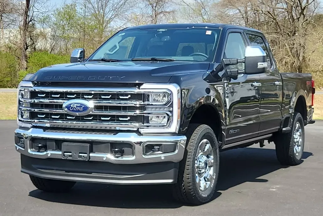 2025 Ford F-250 Lariat photo 1