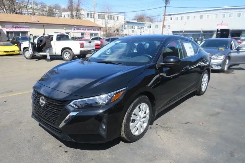 2025 Nissan Sentra photo 1