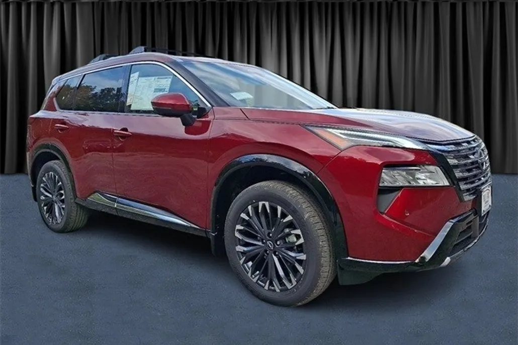 2026 Nissan Rogue Platinum photo 1