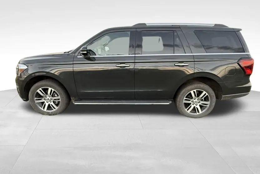 2022 Ford Expedition Limited photo 1