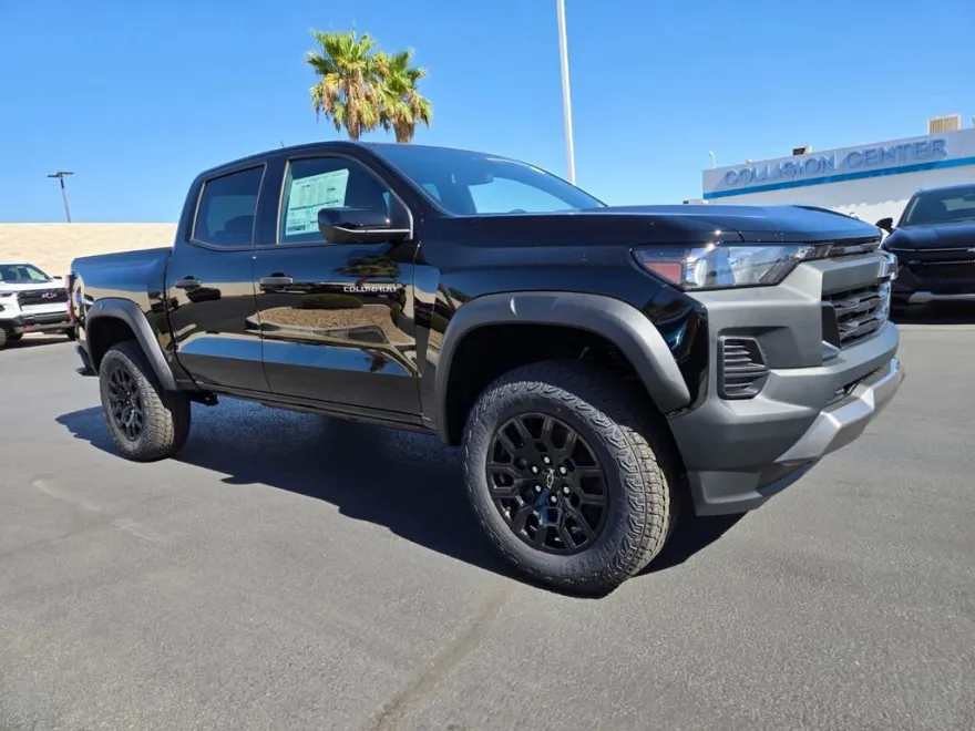 2026 Chevrolet Colorado Trail Boss photo 1