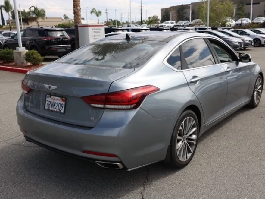 2016 Hyundai Genesis 3.8 photo 1