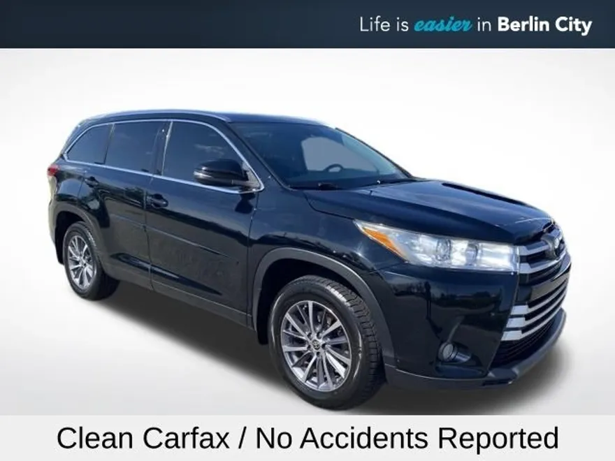 2019 Toyota Highlander XLE photo 1