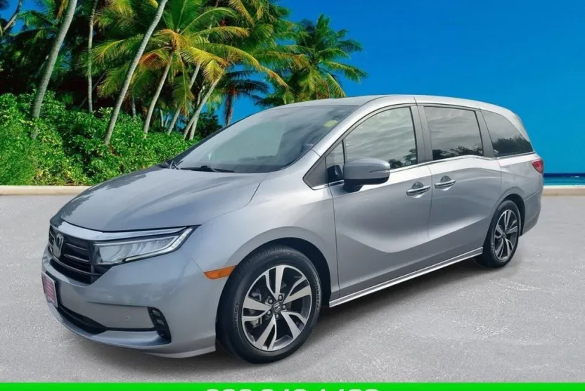 2023 Honda Odyssey Touring photo 1