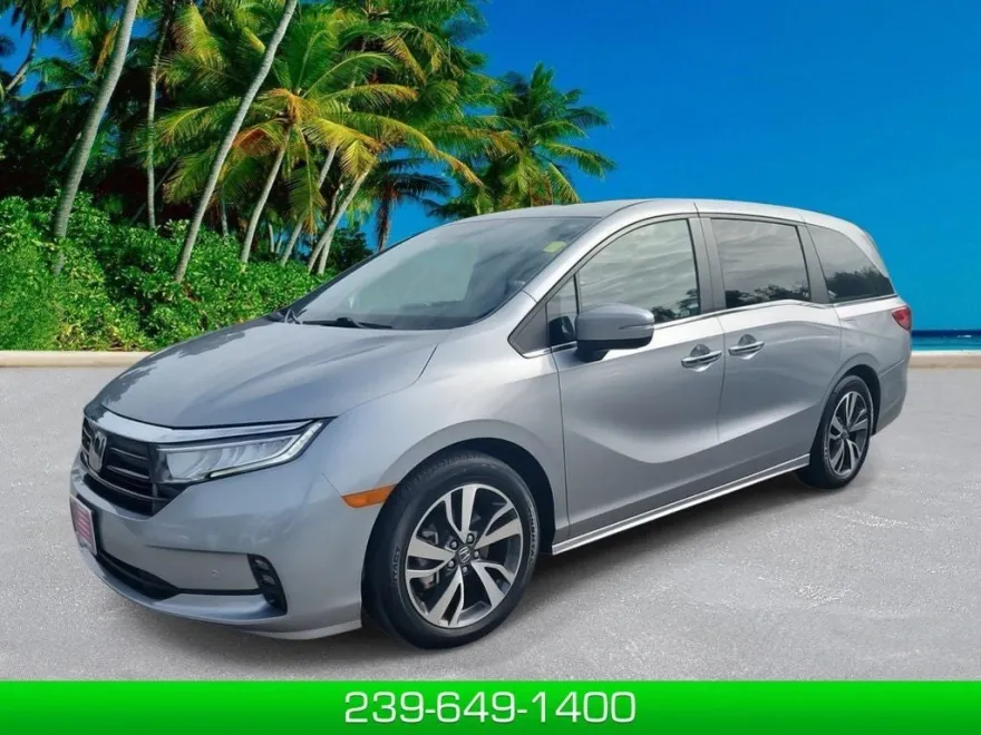 2023 Honda Odyssey Touring photo 1