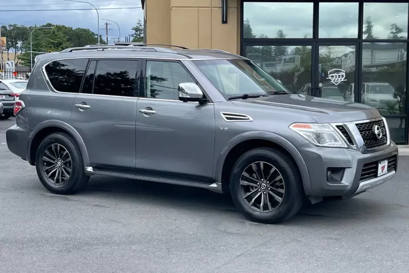 2017 Nissan Armada Platinum photo 1