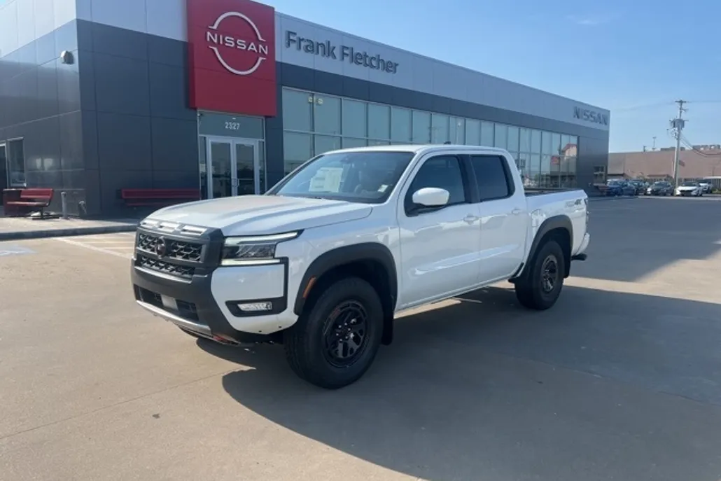 2025 Nissan Frontier PRO-4X photo 1