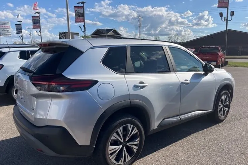2023 Nissan Rogue SV photo 1