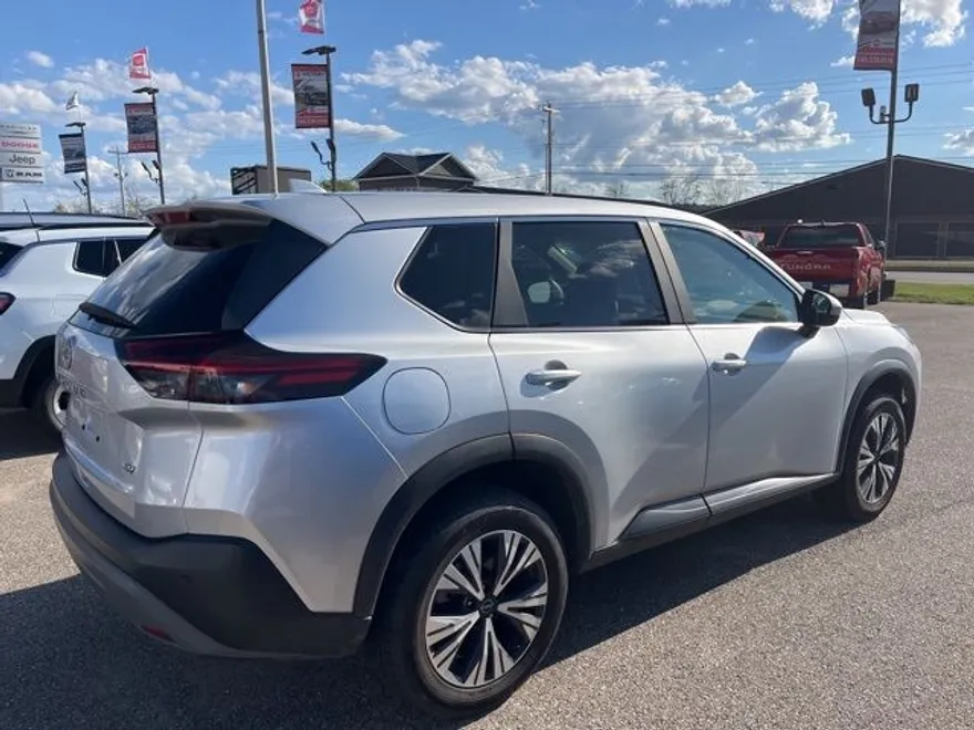 2023 Nissan Rogue SV photo 1