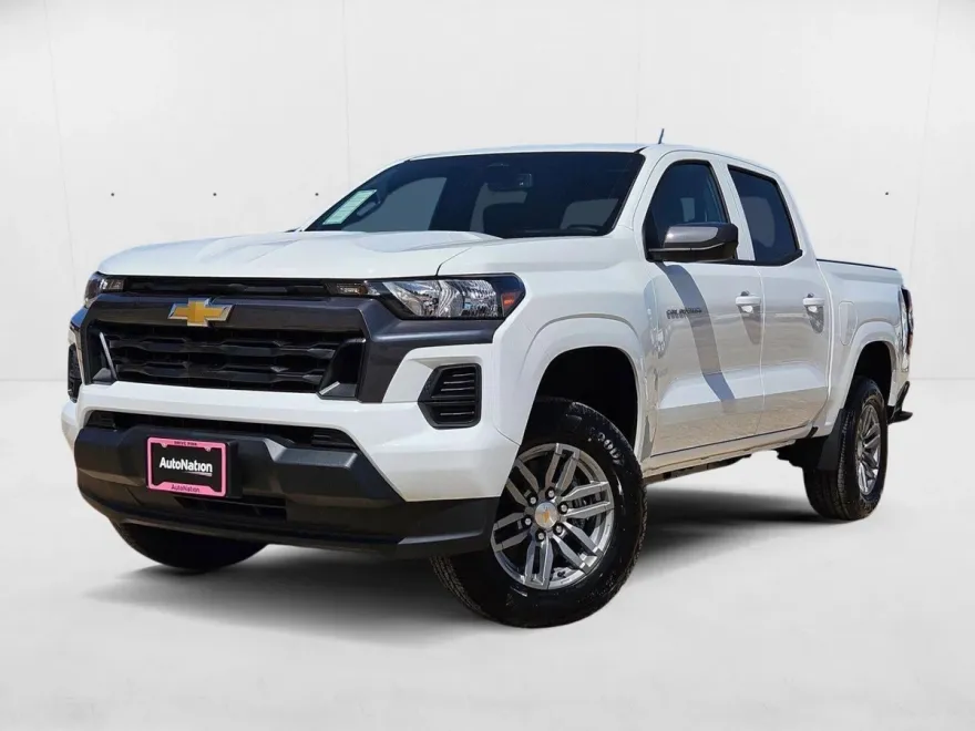 2026 Chevrolet Colorado LT photo 1