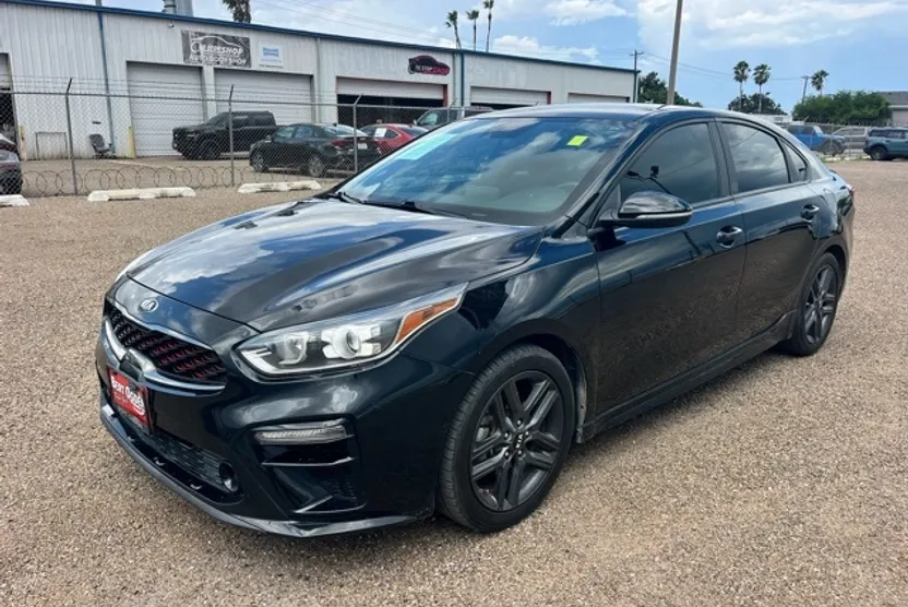 2020 Kia Forte GT-Line photo 1