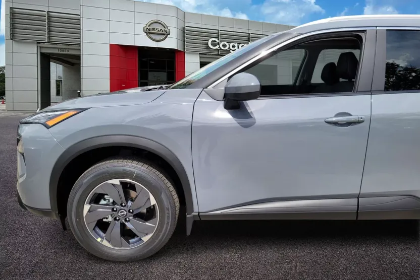 2026 Nissan Rogue SV photo 1