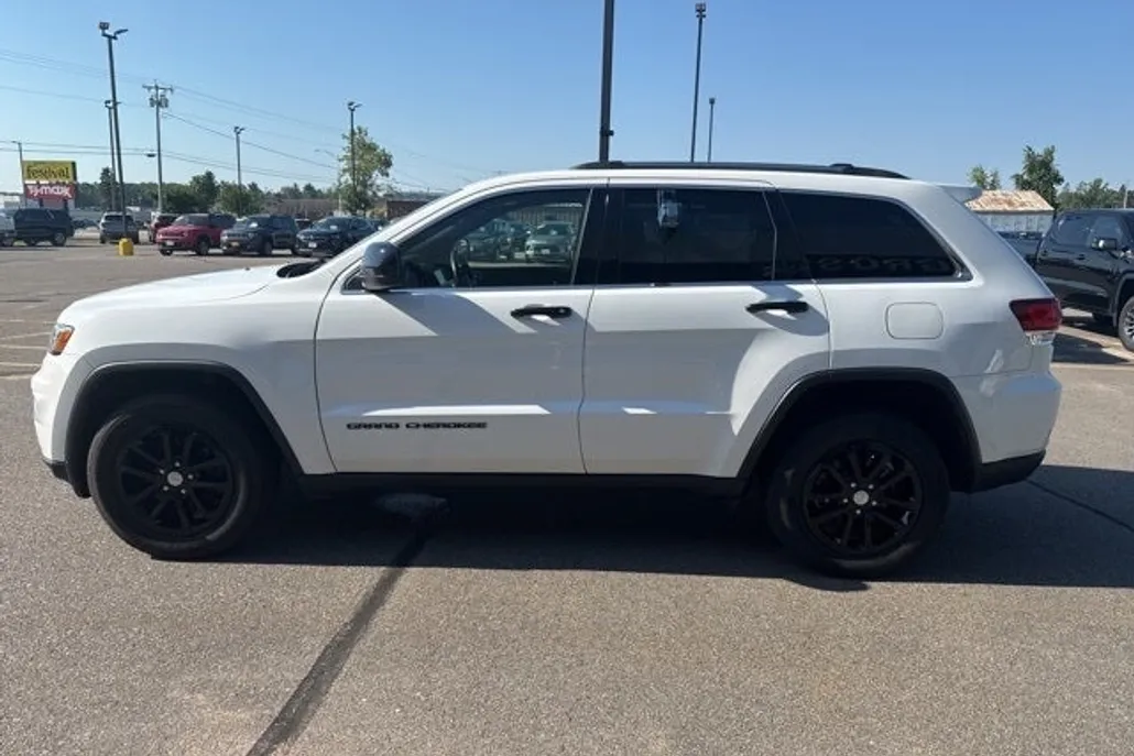 2021 Jeep Grand Cherokee Laredo X photo 1