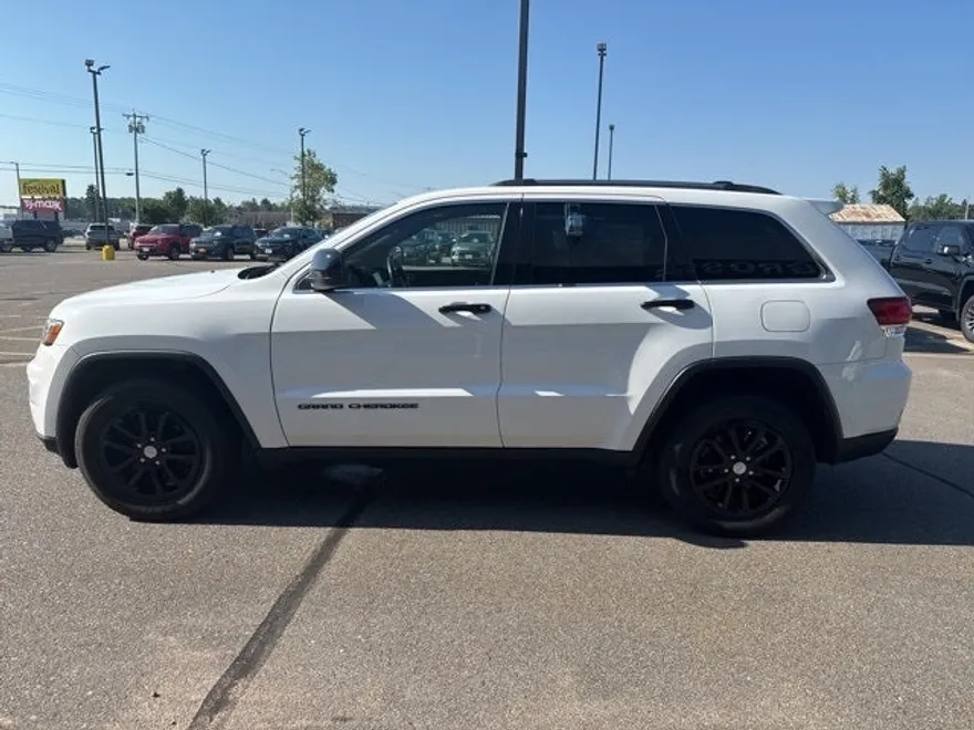 2021 Jeep Grand Cherokee Laredo X photo 1