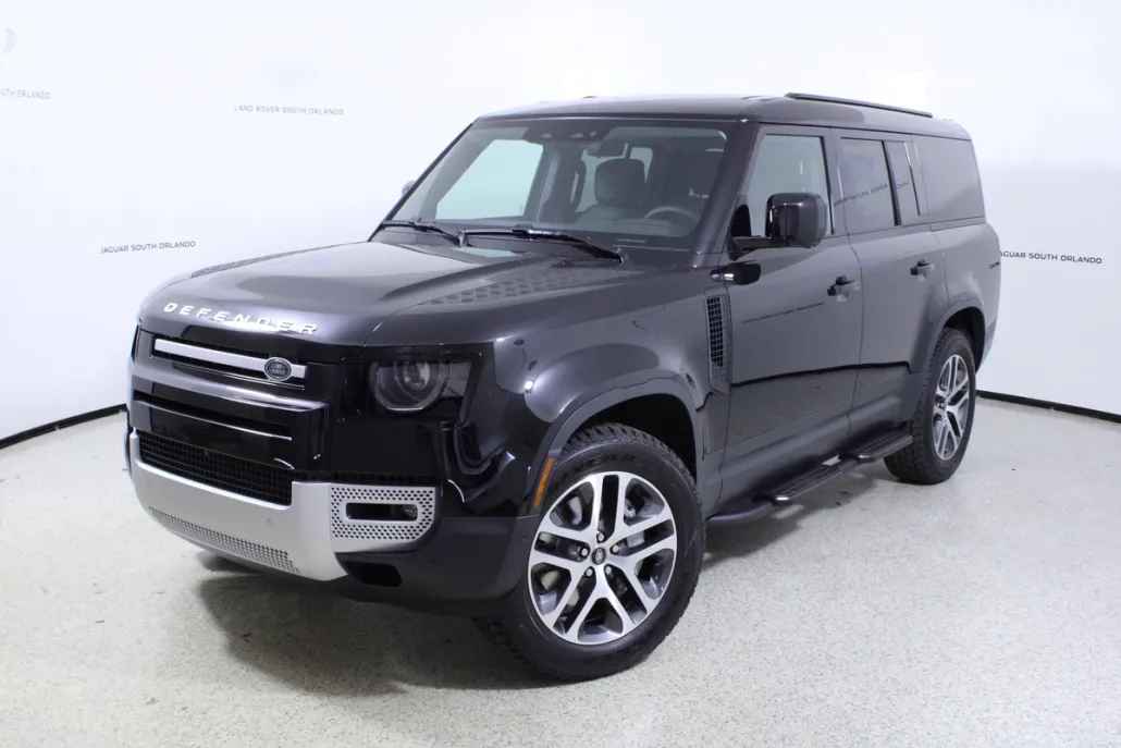 2025 Land Rover Defender 130 S photo 1
