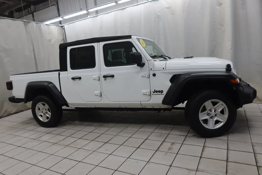 2020 Jeep Gladiator Sport S photo 1