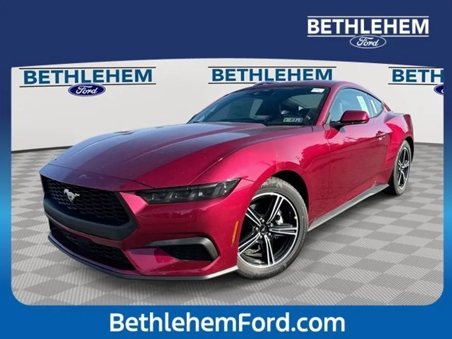 2025 Ford Mustang EcoBoost photo 1