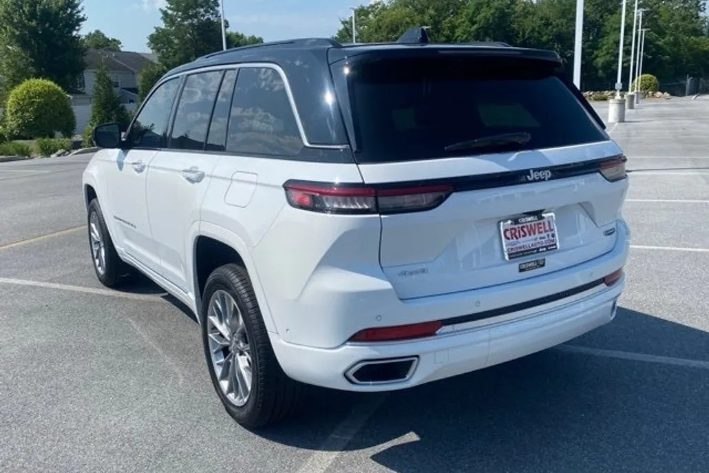 2025 Jeep Grand Cherokee Summit photo 1