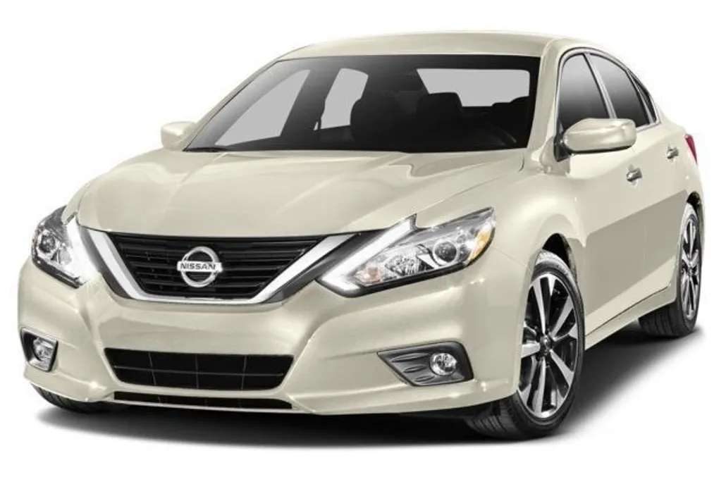 2016 Nissan Altima 2.5 SR photo 1