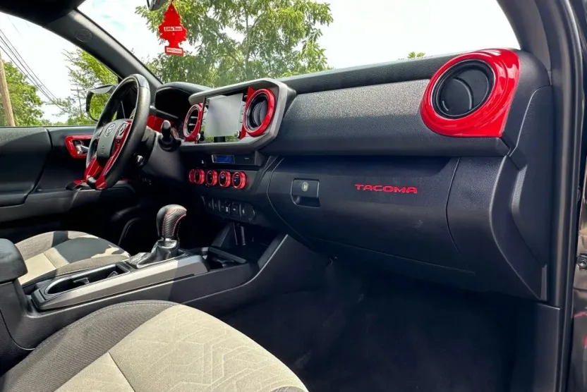 2021 Toyota Tacoma Double Cab TRD Off-Road photo 1