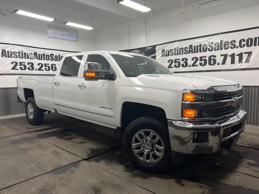 2016 Chevrolet Silverado 3500HD LTZ photo 1