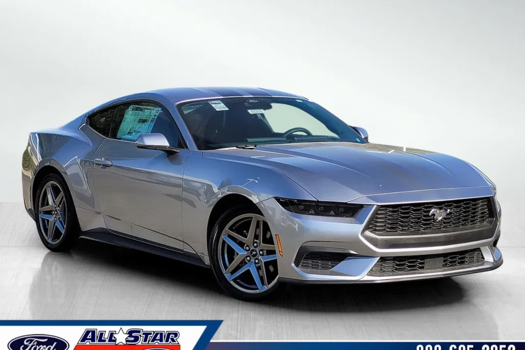 2025 Ford Mustang EcoBoost photo 1