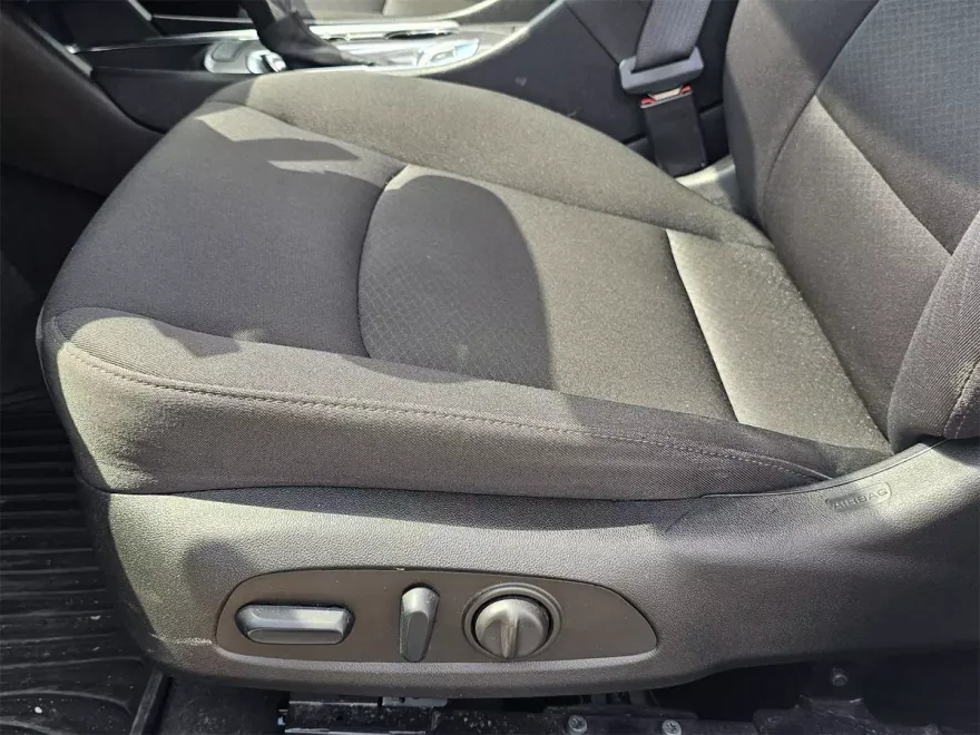 2022 Chevrolet Malibu 1LT photo 1