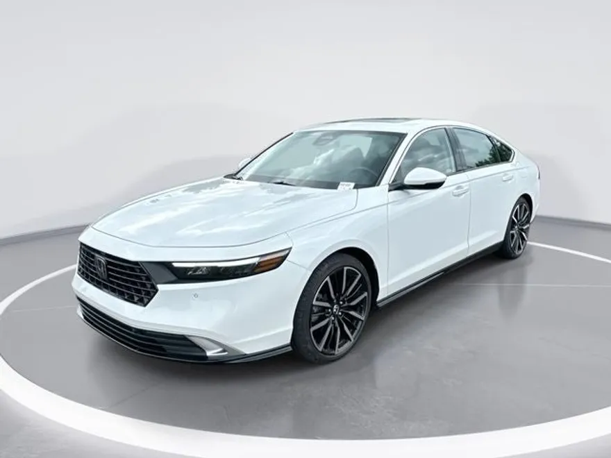 2024 Honda Accord Hybrid Touring photo 1