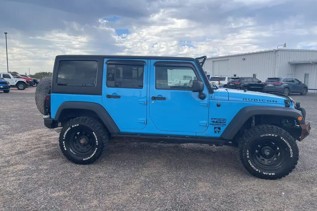2017 Jeep Wrangler Unlimited Rubicon photo 1