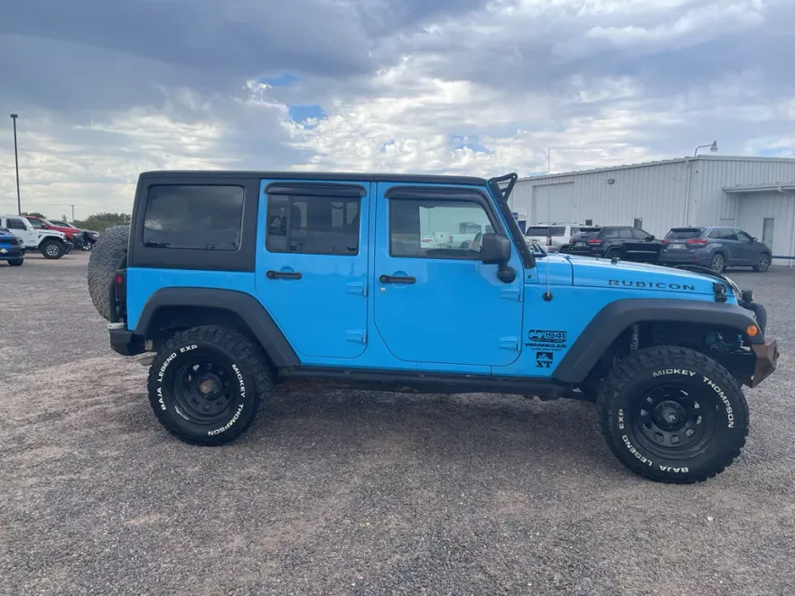 2017 Jeep Wrangler Unlimited Rubicon photo 1