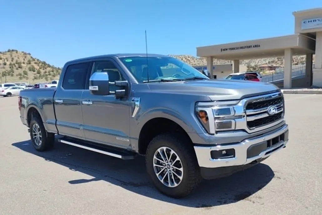 2025 Ford F-150 Lariat photo 1