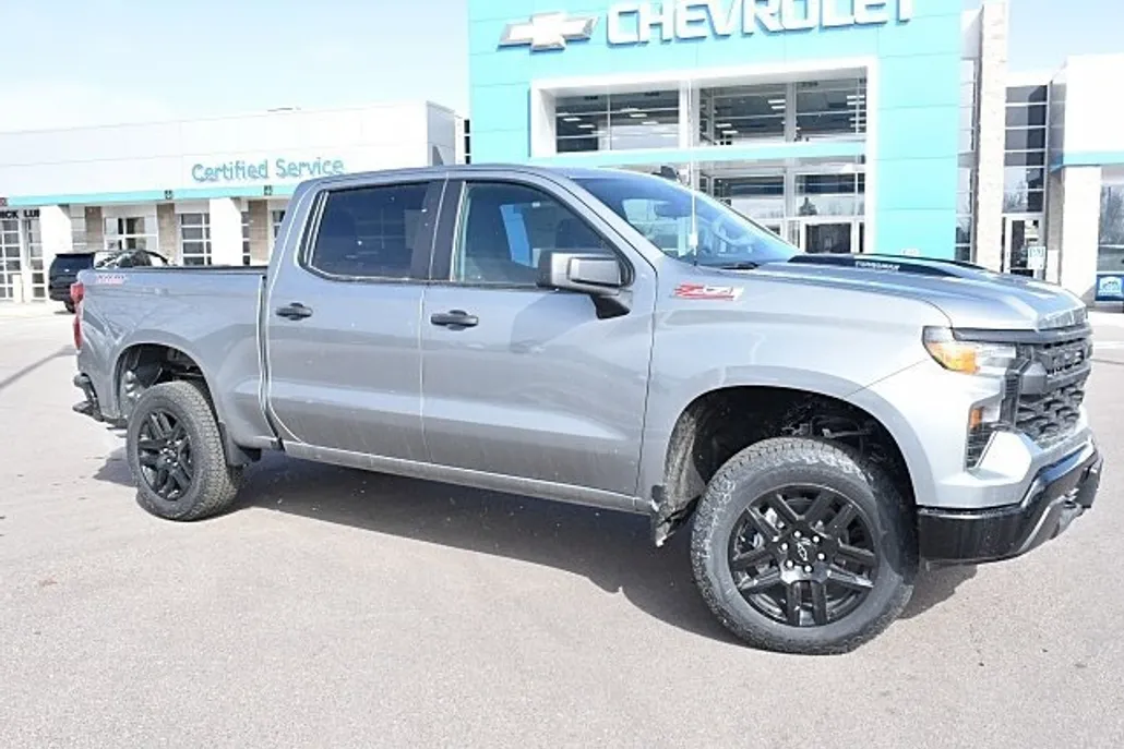 2025 Chevrolet Silverado 1500 Custom Trail Boss photo 1