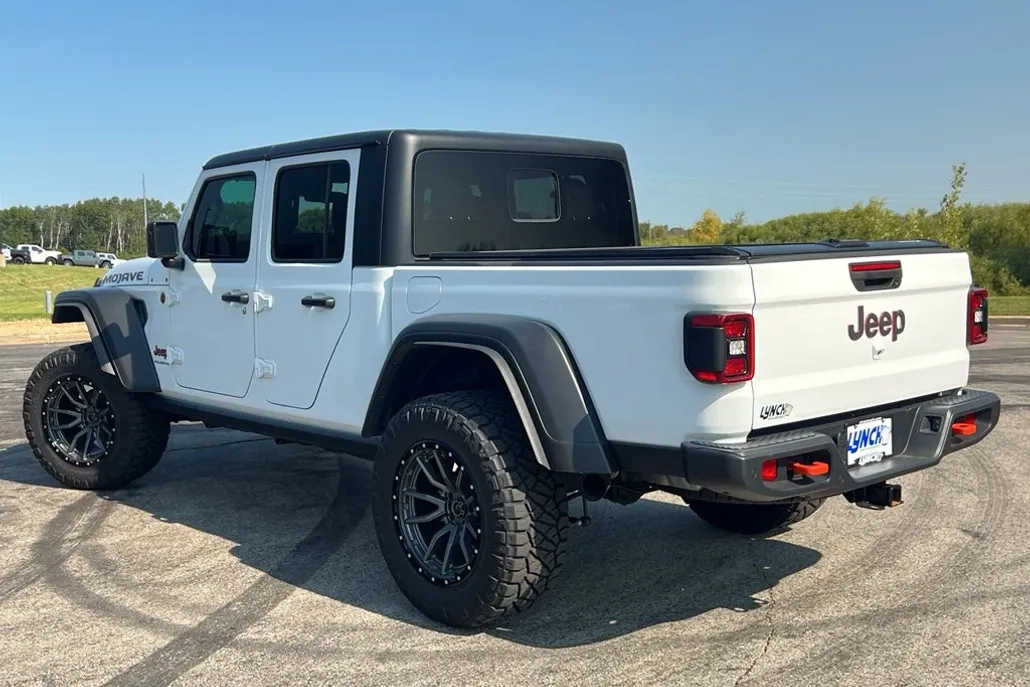 2024 Jeep Gladiator Mojave photo 1