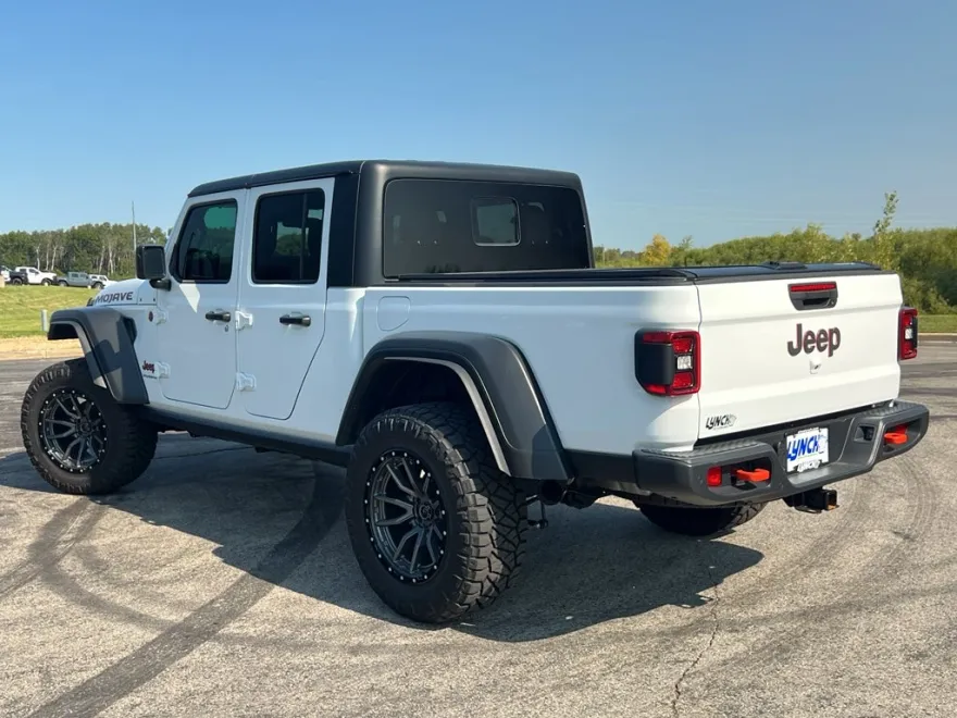 2024 Jeep Gladiator Mojave photo 1