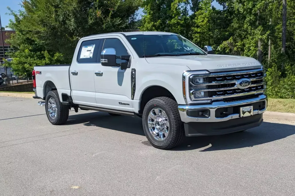 2025 Ford F-250 Lariat photo 1