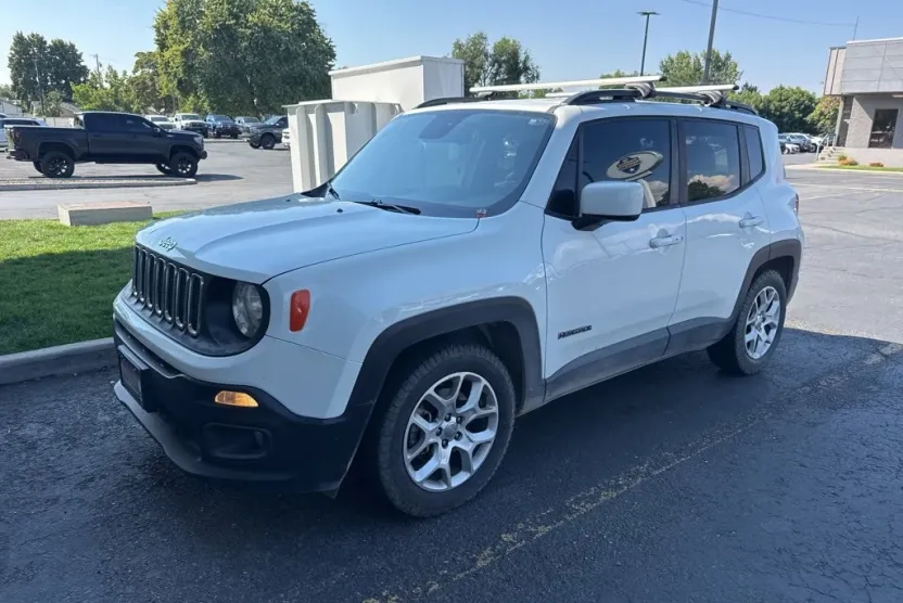 2017 Jeep Renegade Latitude North Edition photo 1
